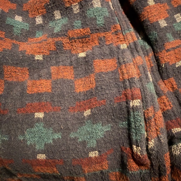 L.L. Bean Signature Red and Blue Patterned Top - Picture 5 of 8